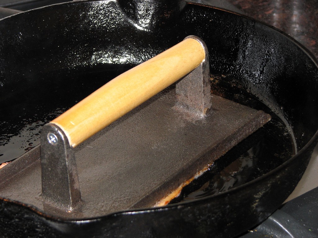 Cool Tool...The Cast Iron Bacon Press Cookhacker